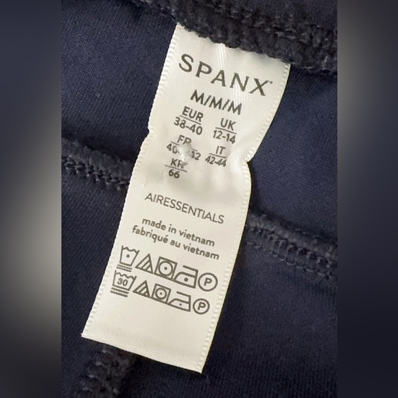 Spanx Airessentials Pants Navy Sz: M Regular - Picture 5 of 8